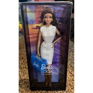 Mattel-Barbie the Look Collection City Shopper Black Label Doll (NWT)